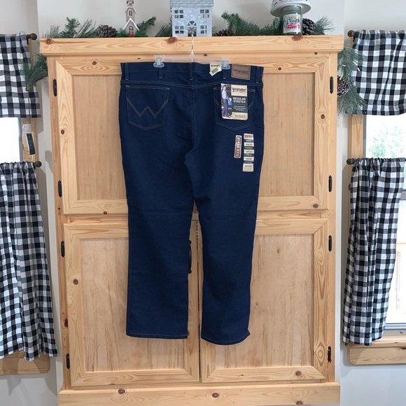 Wrangler NWT regular stretch flex denim jeans size 44 x 30 - Picture 2 of 3